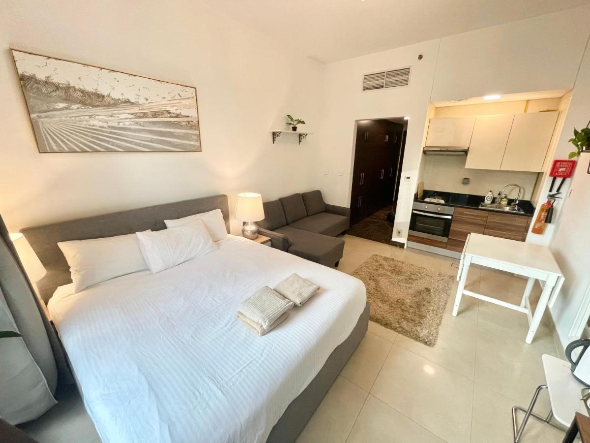 Super Elegant Studio Apartment-Sparkle Tower By Sweet Homes Dubai Exterior photo
